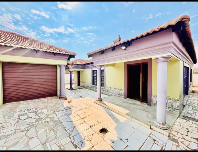 4 BEDROOM HOUSE FOR SALE IN NELLMAPIUS